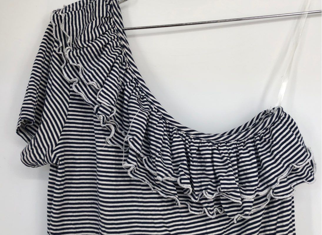 NWT Romeo &amp; Juliet Couture Women&#39;s Off-White Navy Striped Top - Size S