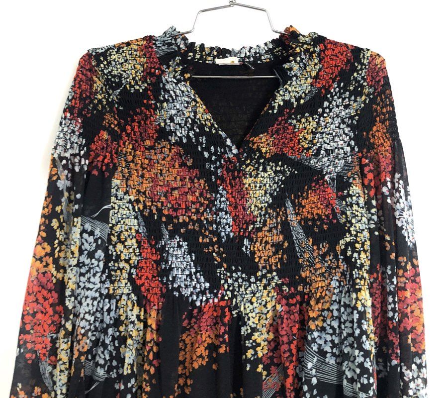 Akemi + Kin Women's Black Floral Smocked Long Sleeve V-Neck Peplum Blouse Sz XS