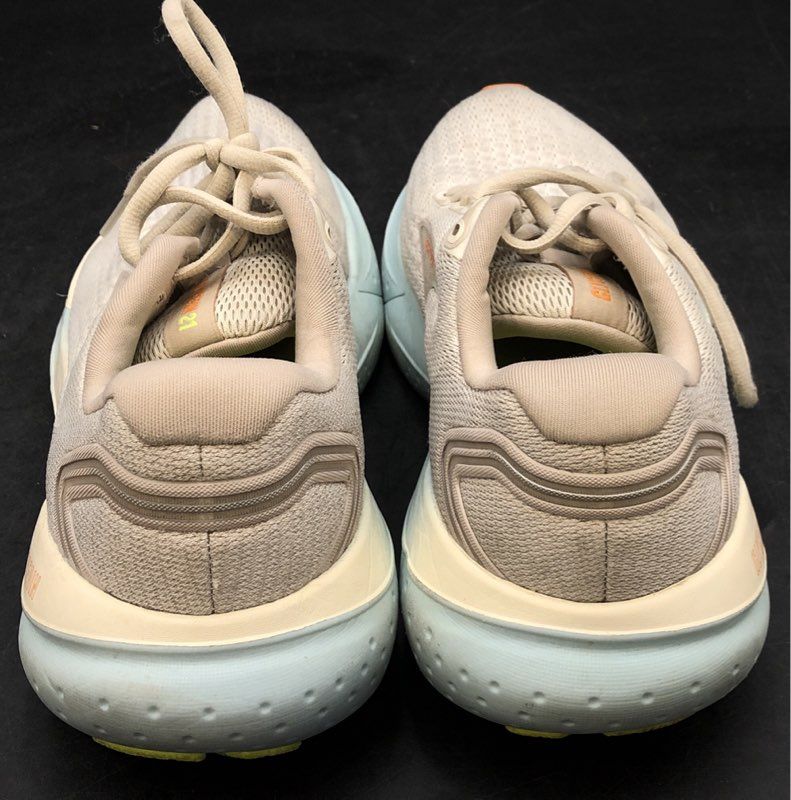 Brooks Women's Glycerin 21 Beige Athletic Shoes - Size 8