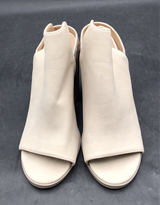 DV by Dolce Vita Barkar Cream Off White Open Toe Block Heel Mules Size 6