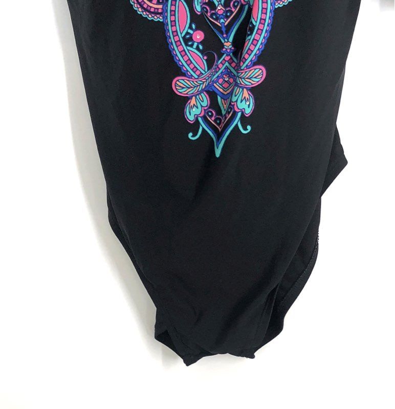 Kenneth Cole Reaction Women's Black Mandala Tummy Control Swimsuit 1X NWT