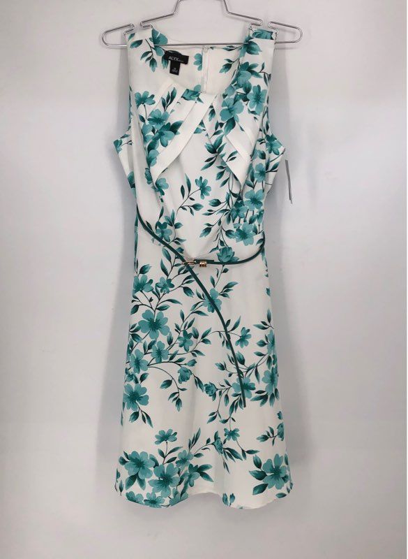 NWT Alyx Women&#39;s White Blue Floral Sleeveless Round Neck Shift Dress - Size 14