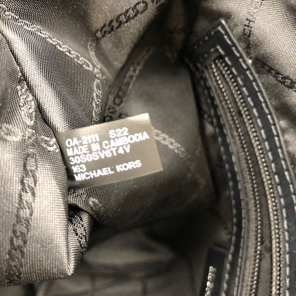Michael Kors Gilly Multicolor Signature Canvas Drawstring Tote Bag Silver COA