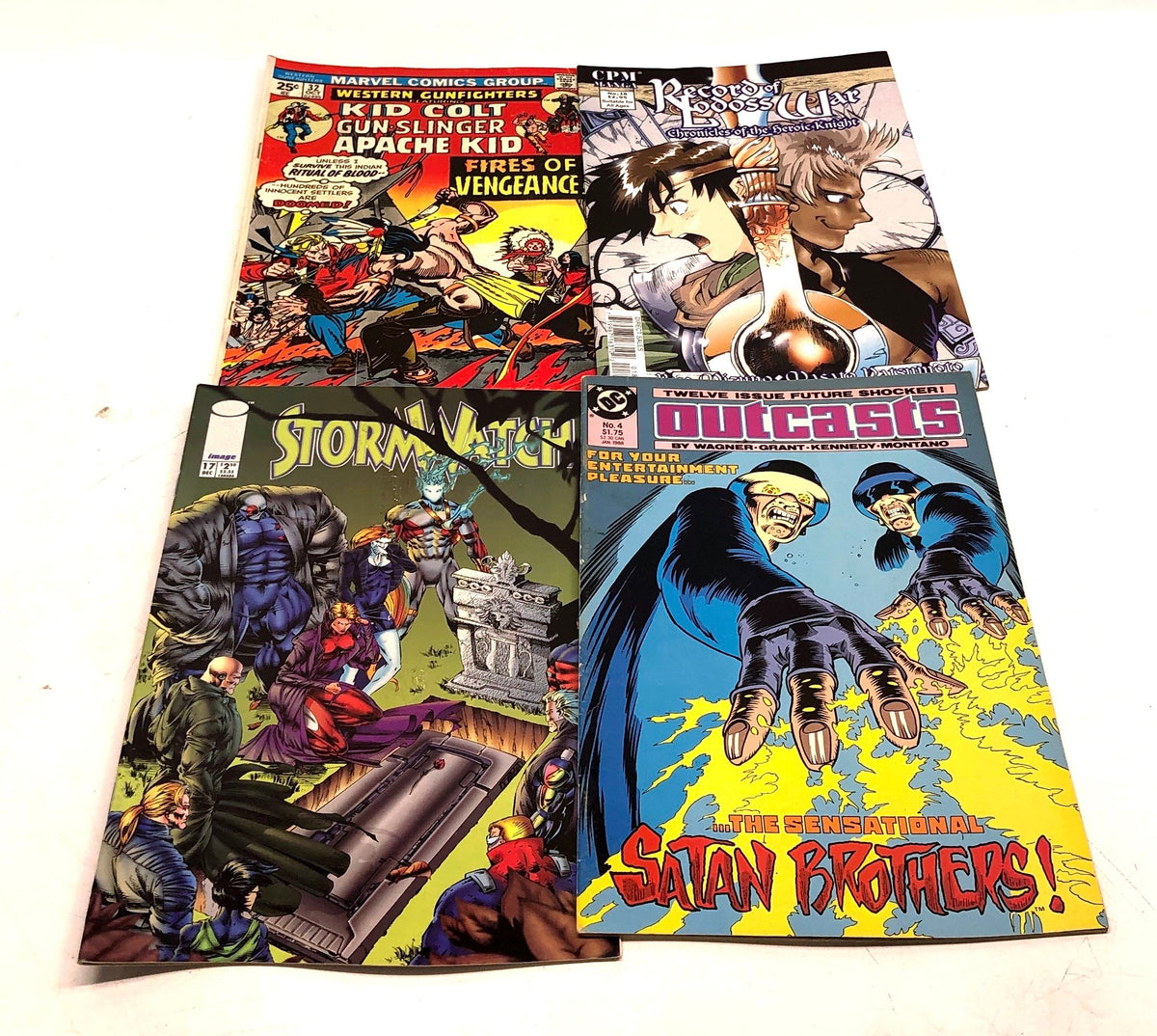 Comic Book Lot Marvel DC Image 1970s-Modern Mixed Superhero 22 Comics