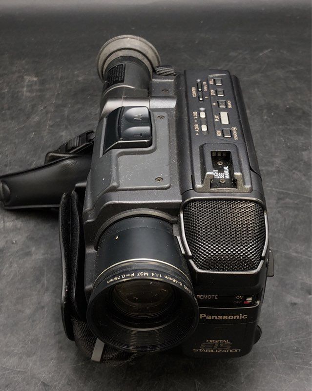 Panasonic Palmcorder X20 Handheld Camcorder With Adapter