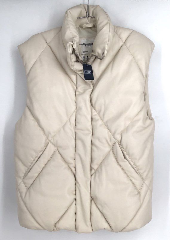 NWT Abercrombie &amp; Fitch Women&#39;s Cream Puffer Vest - Size XS