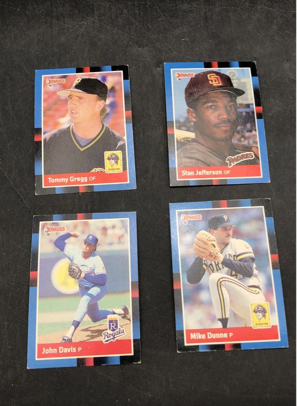 11:3.2 lbs. Lot Of Baseball Cards. Medium Box, Unsorted