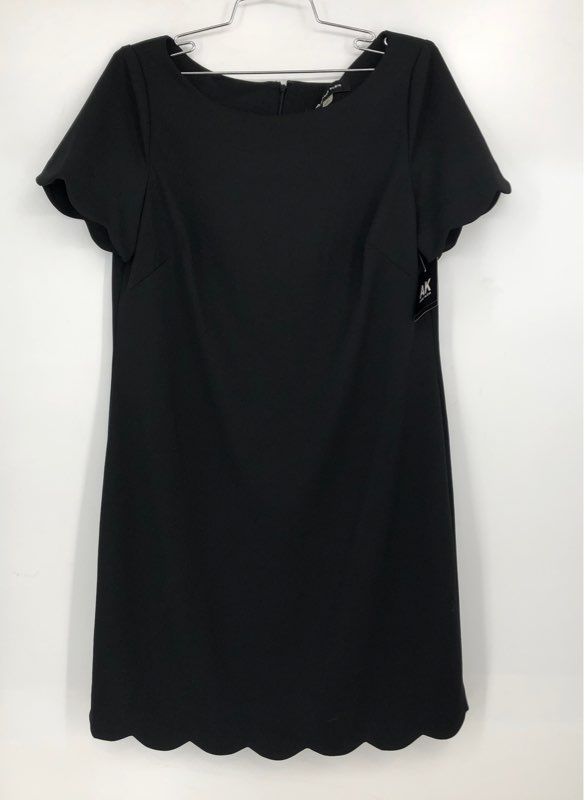 NWT Anne Klein Women&#39;s Black Round Neck Short Sleeve Shift Dress - Size Medium