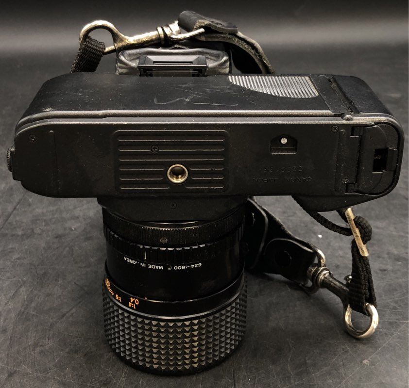 Vintage 1980s Canon T50 35mm Film SLR Camera 28-70mm SSP Lens ProSpec Flash