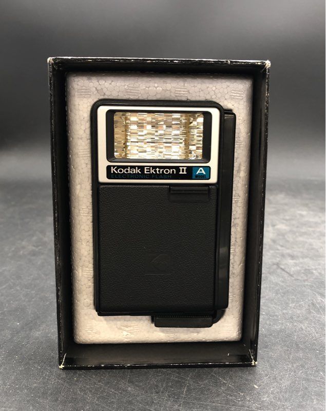 Windsor Nikon Minolta Digital Concepts Kodak Camera Flash & Accessories Lot