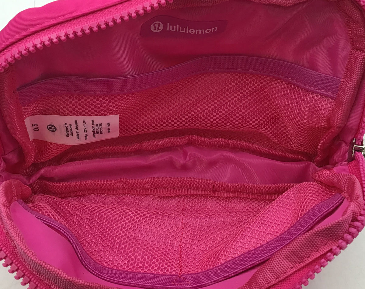 Lululemon Women&#39;s Pink Adjustable Strap Belt Bag &amp; Fanny Pack One Size