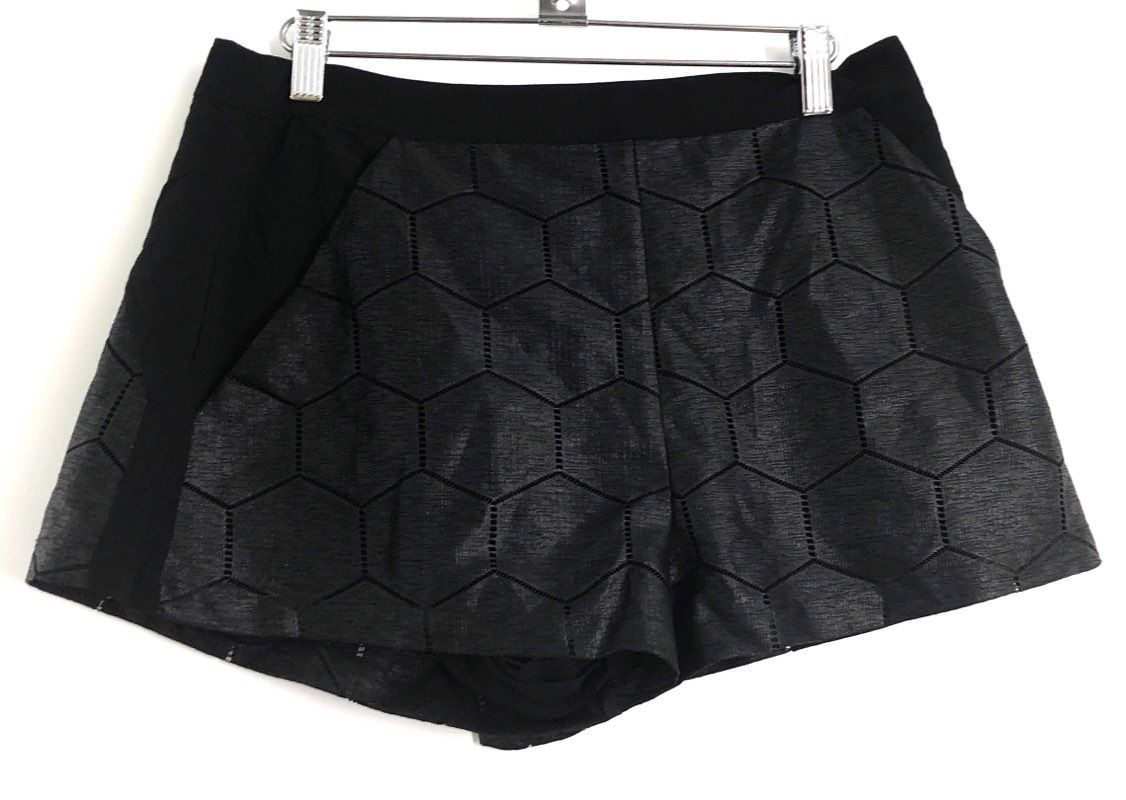 Suboo Women's Black Hexagon Pattern Paneled Shorts Size US 8 NWT