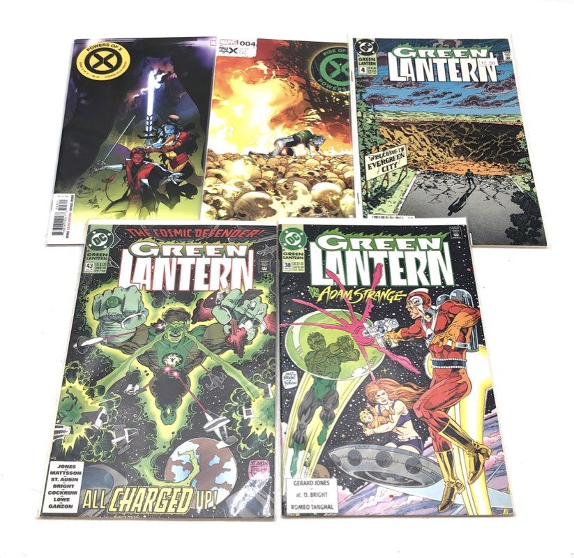 Comic Book Lot Marvel DC 1990s-Modern Superhero Approximately 25 Comics