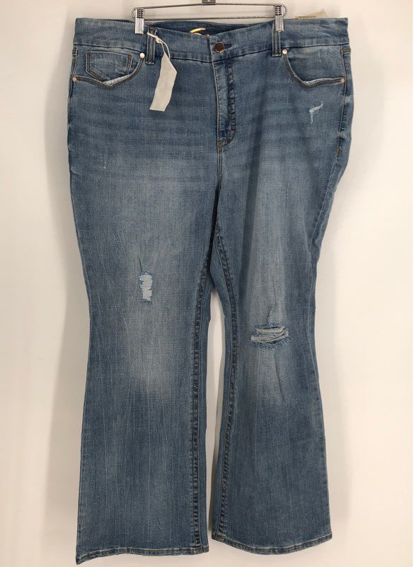 NWT Seven7 Women&#39;s Blue Denim Tummyless Flared Jeans - Size 24