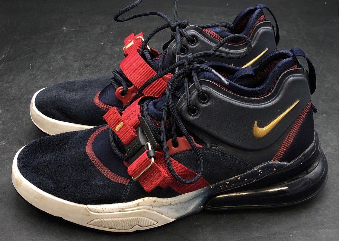 Nike Men's Air Force 270 Black Red Athletic Shoes - Size 9