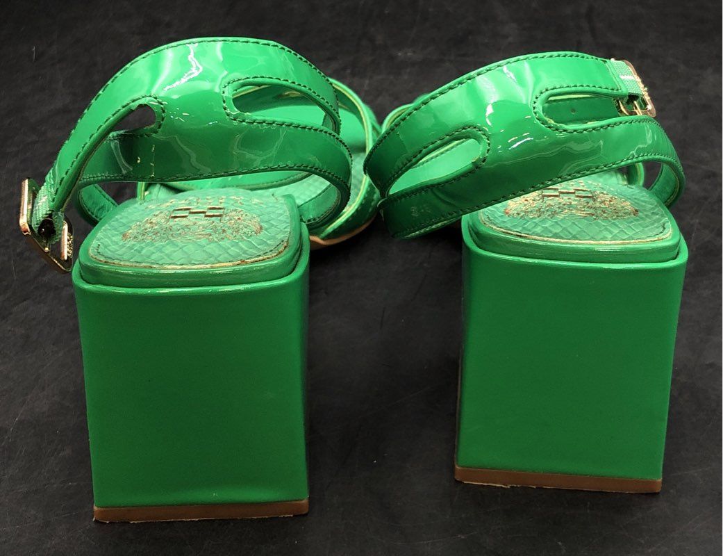 Vince Camuto Jaren Green Patent Leather Square Toe Block Heel Sandals Size 8
