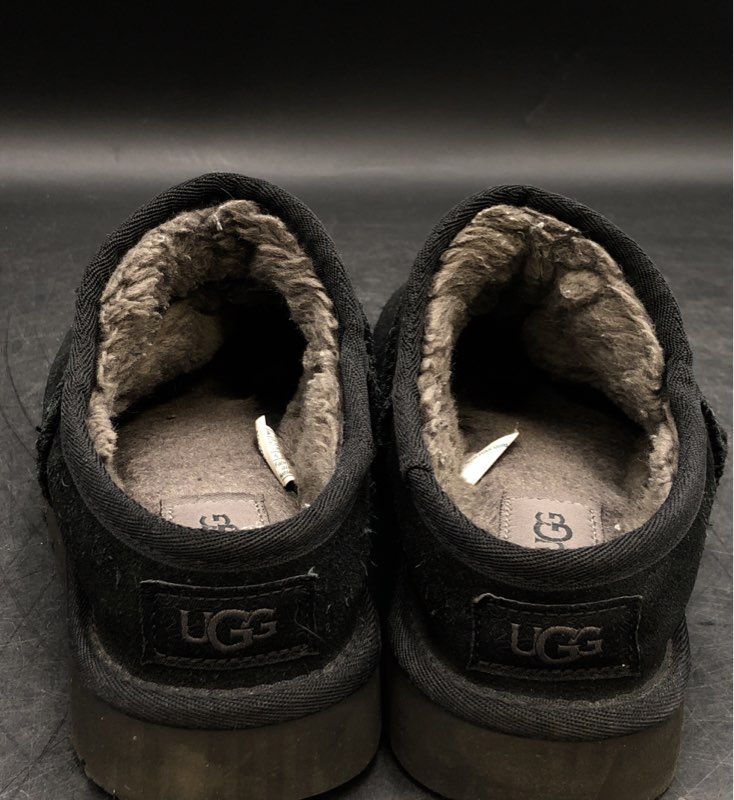 Ugg Women's Black Clog Slippers - Size 7