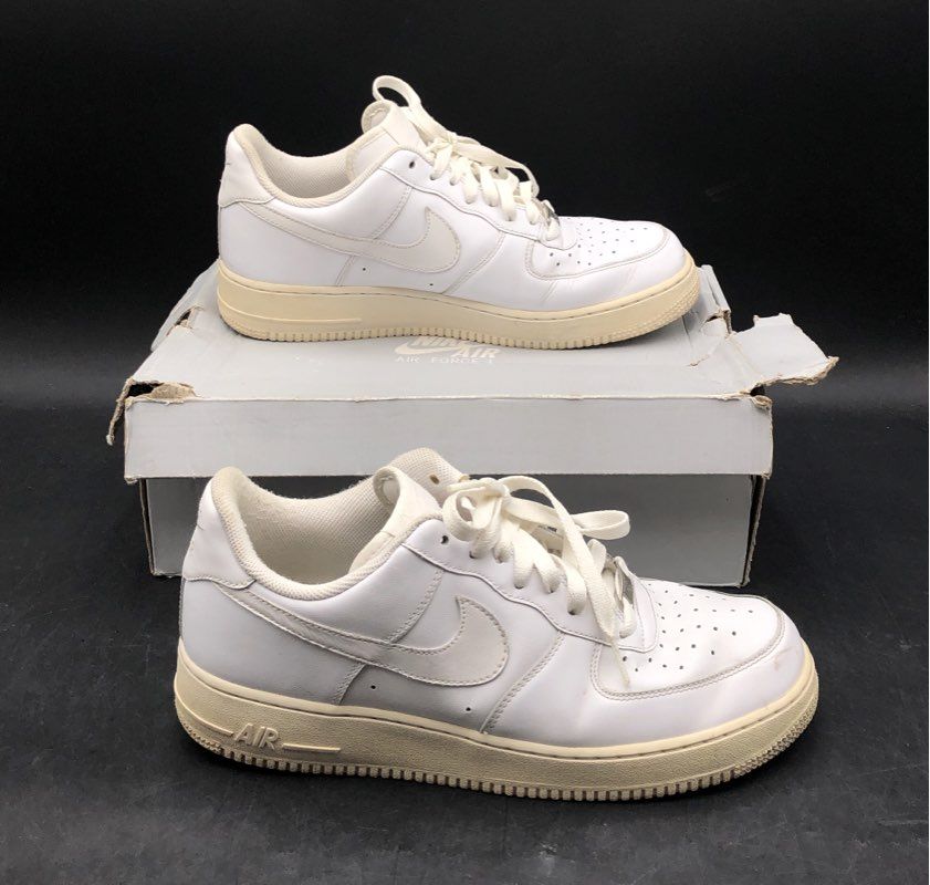 Nike Air Force 1 Low 07 Triple White Leather Sneakers Size 10.5