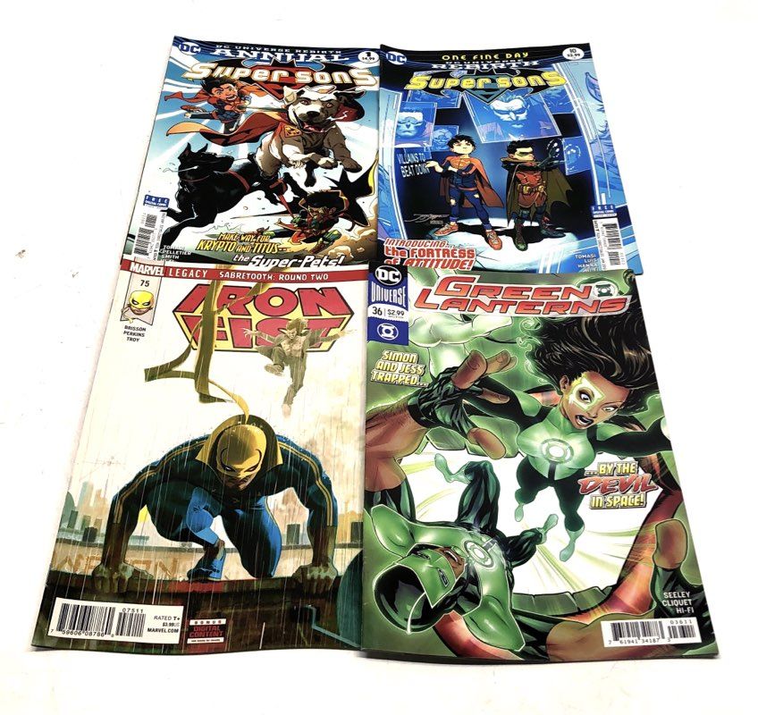 Comic Book Lot Marvel DC 2010s Modern Age Superhero Approximately 20 Comics