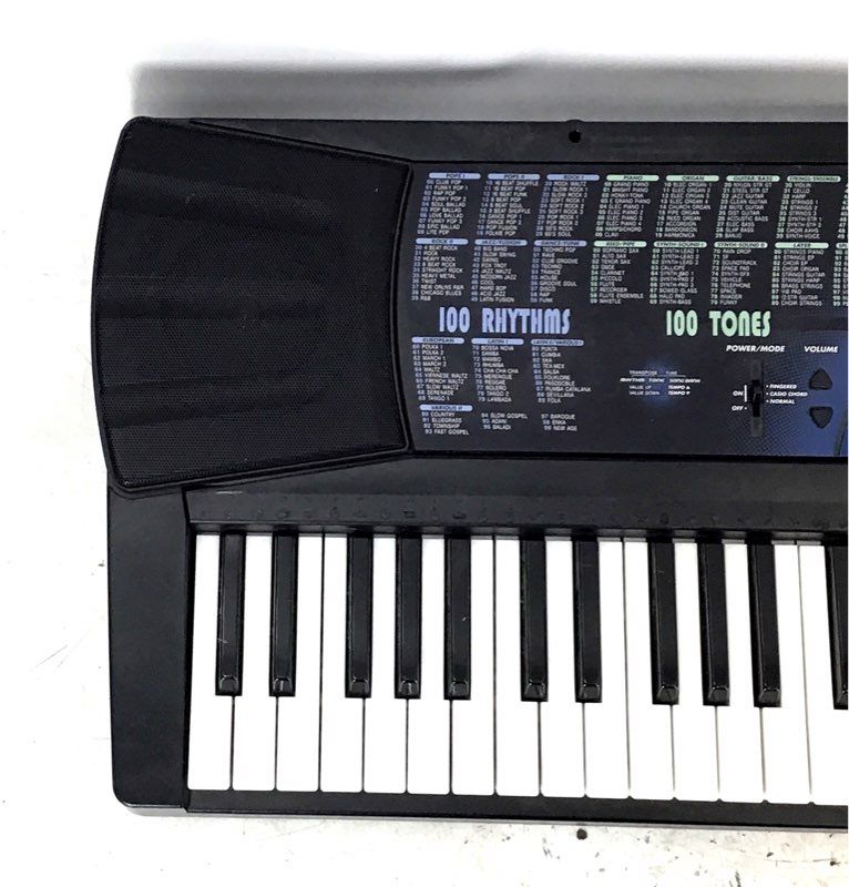 Casio LK-30 Portable Keyboard 61 Keys Key Lighting System 100 Tones Rhythms
