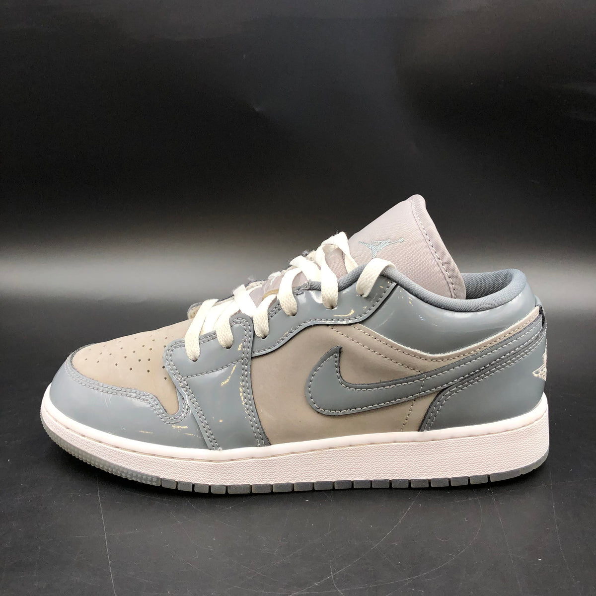 Nike Air Jordan 1 Low Patent Cool Grey Boy's Sneakers Size 6Y COA