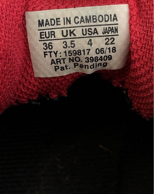 Salomon Women's Speedcross Purple Athletic Shoes - Size 4