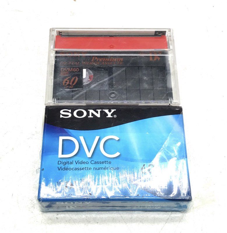 JVC 25X Optical Zoom Digital Video Camera With Case & Accessories