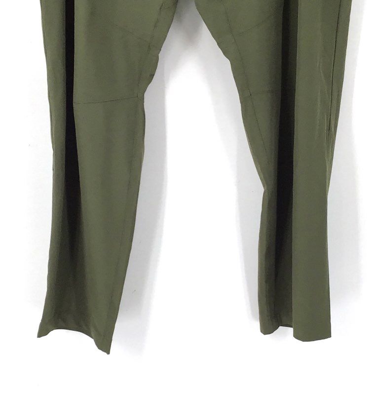 Fabletics Men's The Only Pant Olive Green Stretch Chinos Pants Size 35x30 NWT