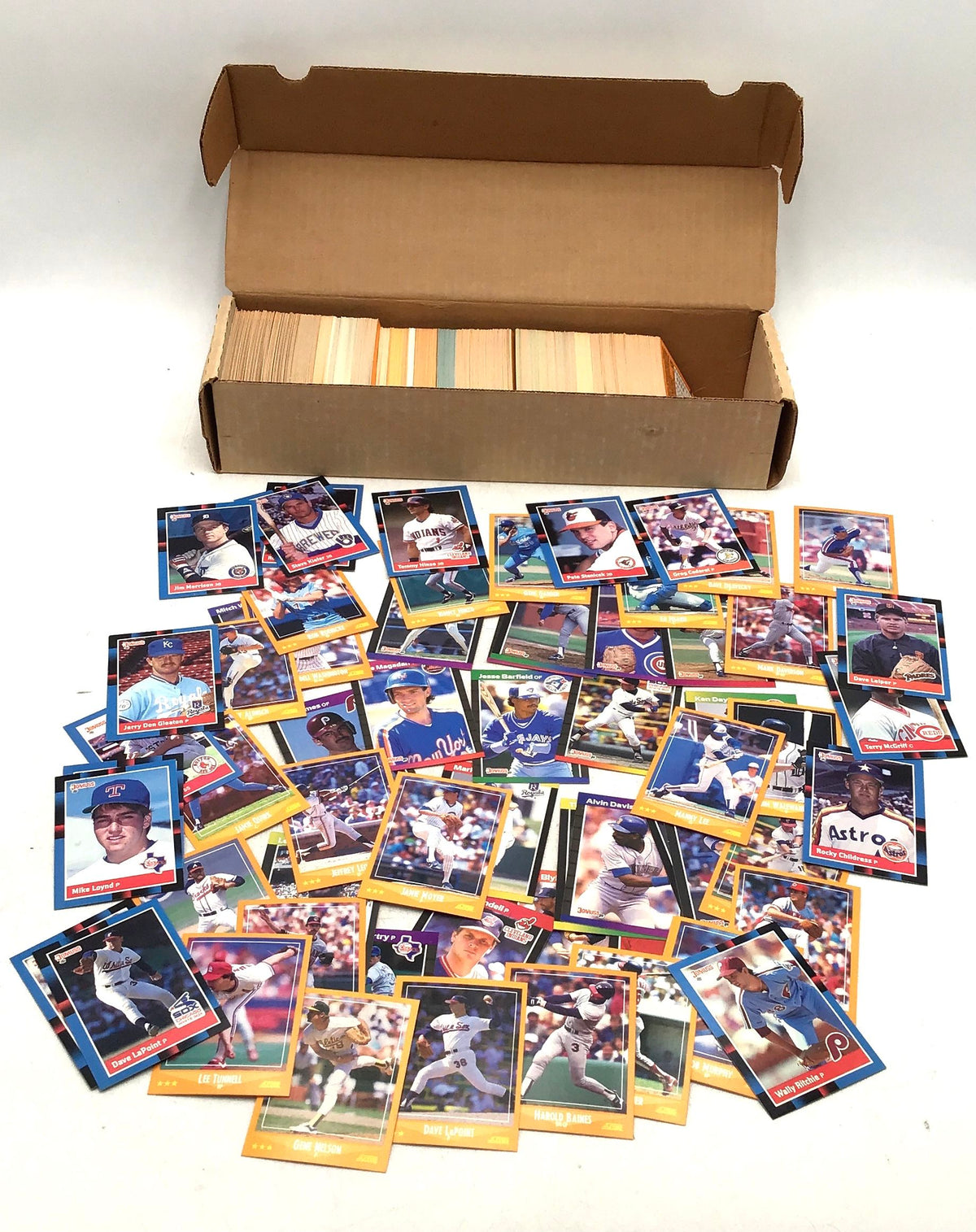 Lot Of Fleer Baseball MLB Cards. Medium Box, Unsorted