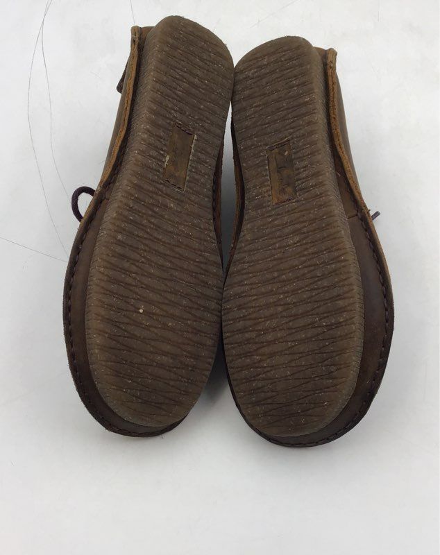 Clarks Women&#39;s Brown Round-Toe Lace-Up Casual Shoes - Size 8