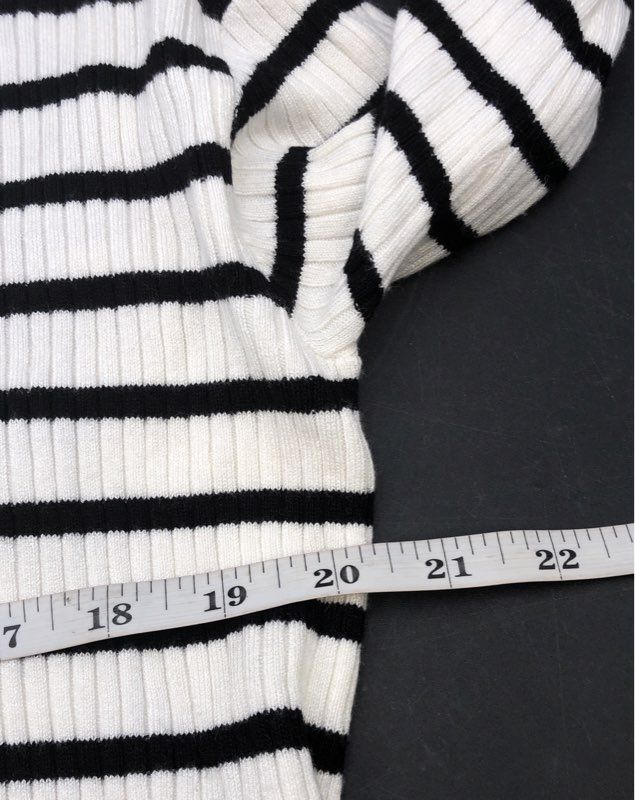 Black Tape Women's White Black Striped Ribbed Knit V-Neck Cardigan Sz M