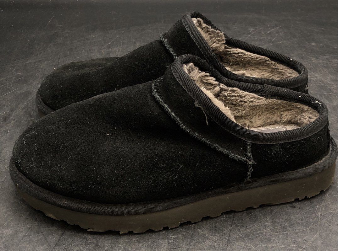 Ugg Women's Black Clog Slippers - Size 7