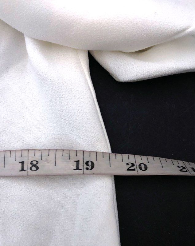 Trina Turk Women's White Jana Top V-Neck Ruffle Bell Sleeve Blouse Sz S NWT