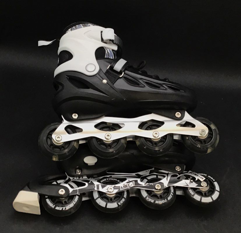 Metroller Boys Black White Roller Skates - Size 4-7