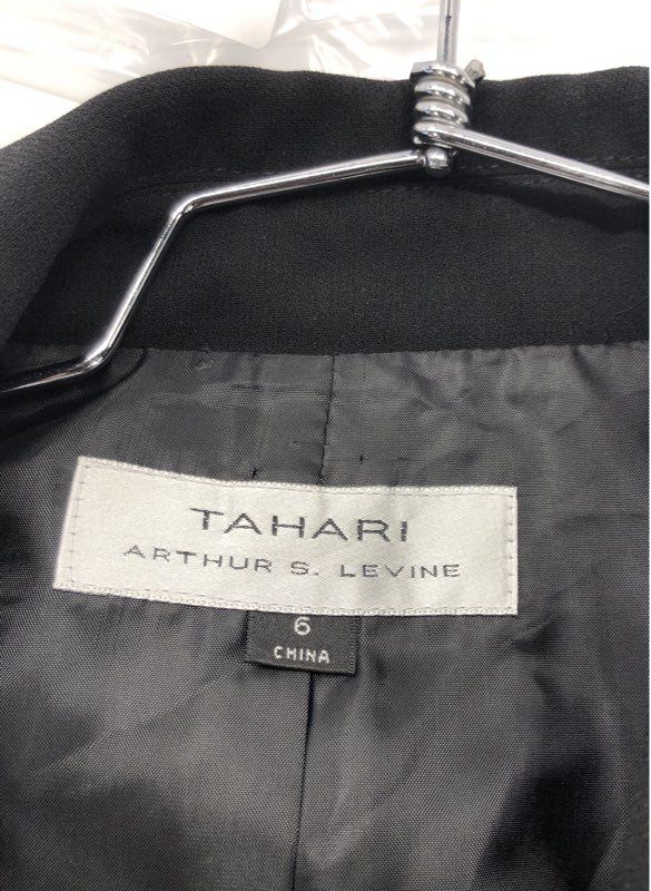 Tahari Arthur S. Levine Women's Black Two-Button Blazer Jacket Side Tabs Sz 6