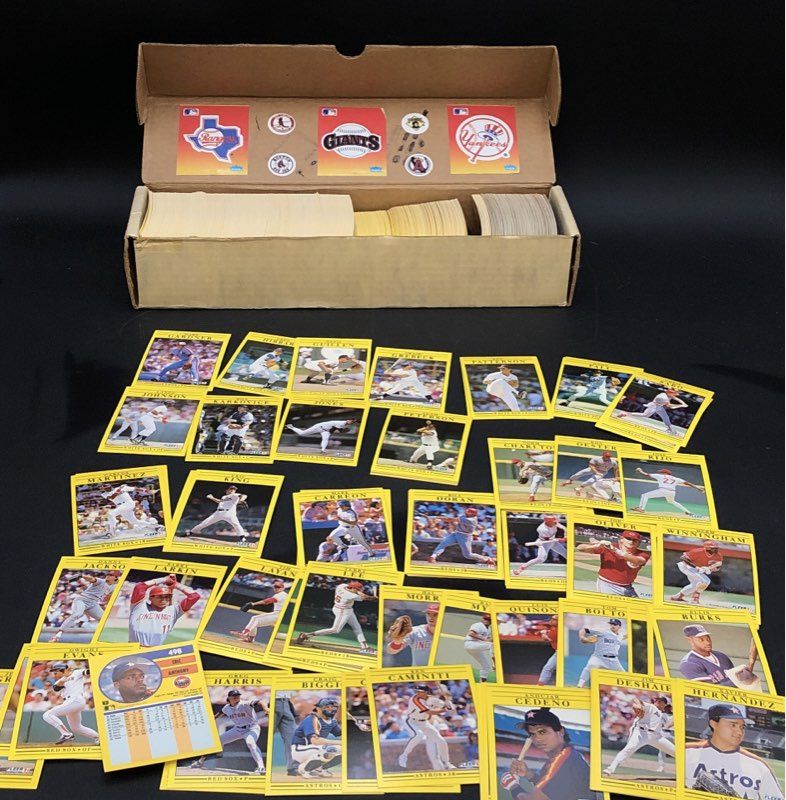 24.66 lbs. Lot of Baseball MLB Cards. Medium Box, Unsorted