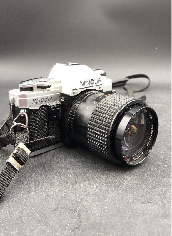 Minolta X-370 Film 35mm SLR Camera