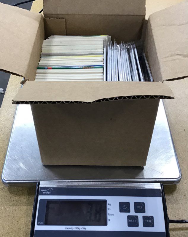 3.8 lbs. Lot of Baseball MLB Cards. Medium Box, Unsorted