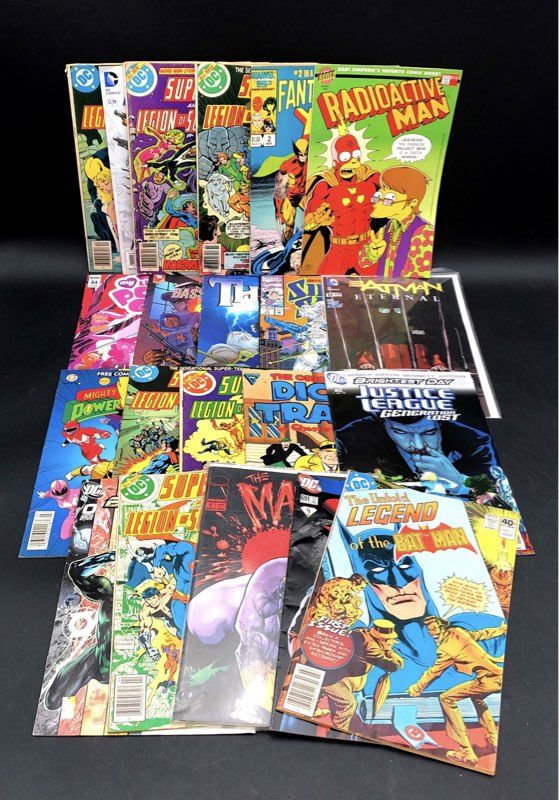 FF vs X-Men Superboy Batman 25+ Comic Book Lot DC Marvel Bronze Modern Age