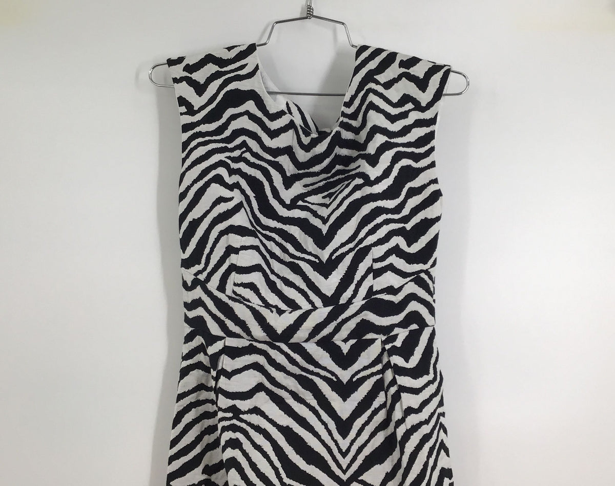 NWT Michael Kors Women&#39;s White Black Zebra Print Cut-Out Sheath Dress - Size 4