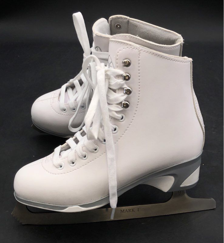 Jackson Ultima JS150 Figure Skates Womens Size 5 White Mark I Blades With Box