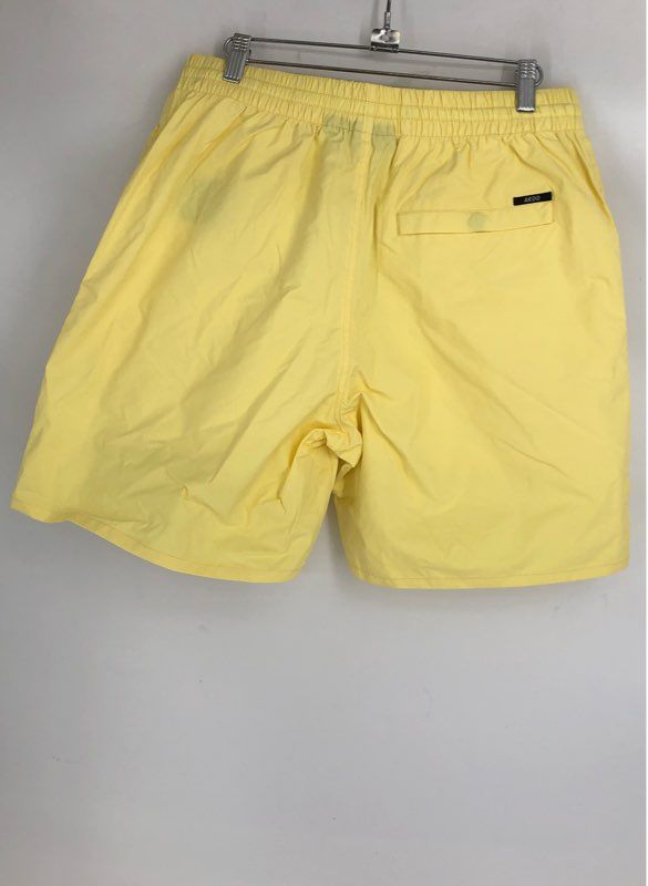 Akoo Men's Yellow Iris Trail Active Cargo Shorts Large Logo Graphic NWT Sz M