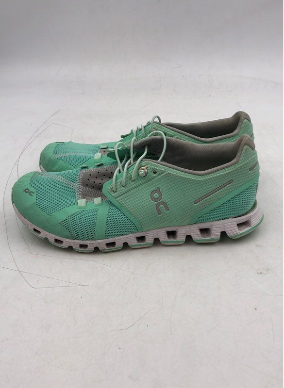 On Cloud Women&#39;s Green Athletic Shoes - Size 8