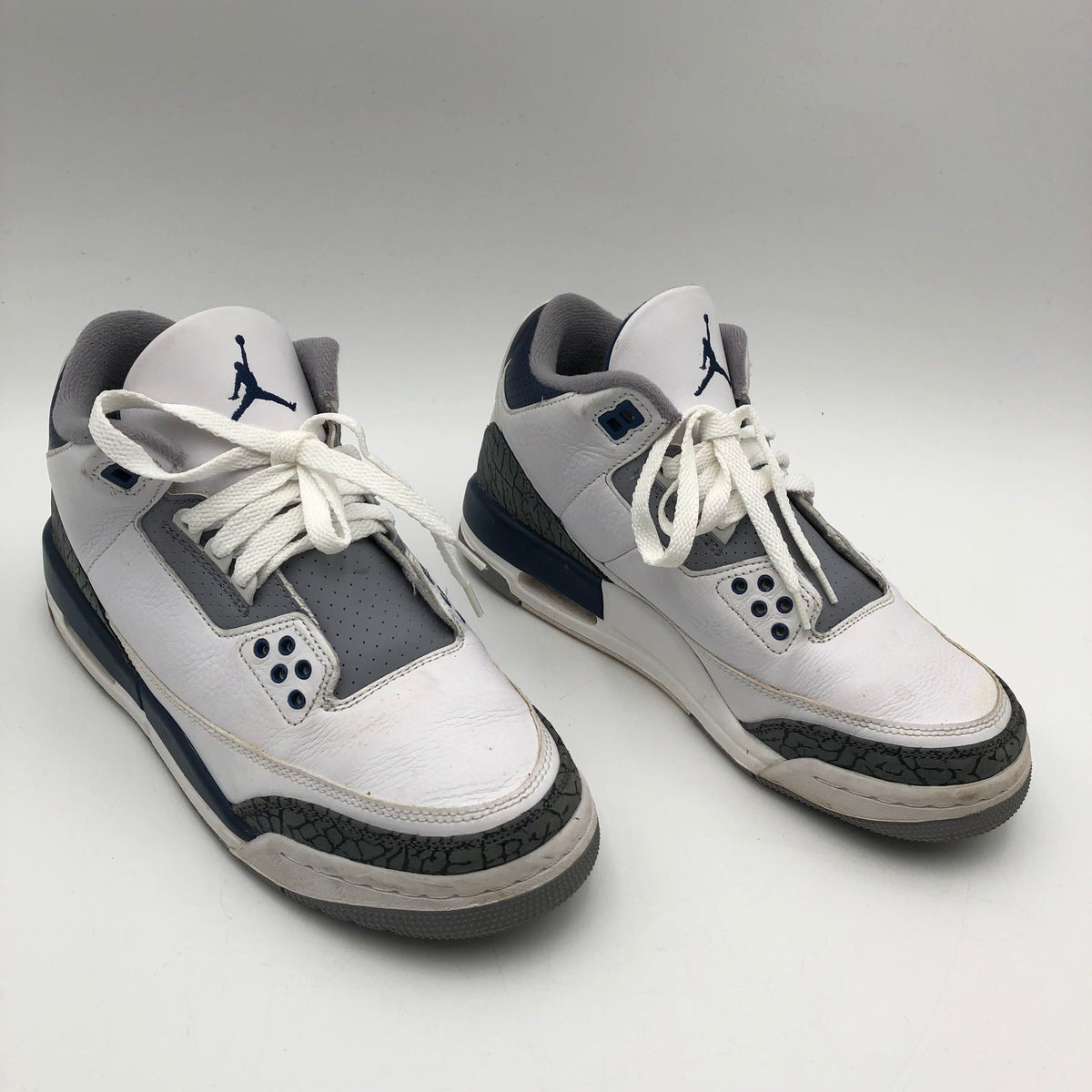 Nike Air Jordan 3 Retro Midnight Navy Boy's Sneakers Size 6.5 COA