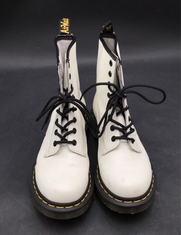 Dr. Martens 1460 White Smooth Leather 8-Eye Lace Up Boots Women's Size 8