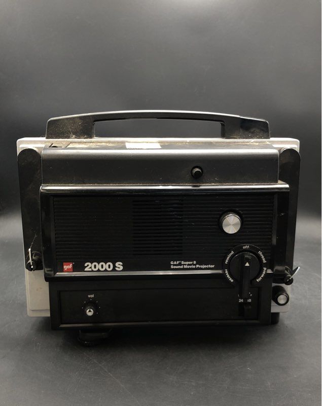 Vintage GAF 2000 S Super 8 Sound Movie Projector Home Movie Film