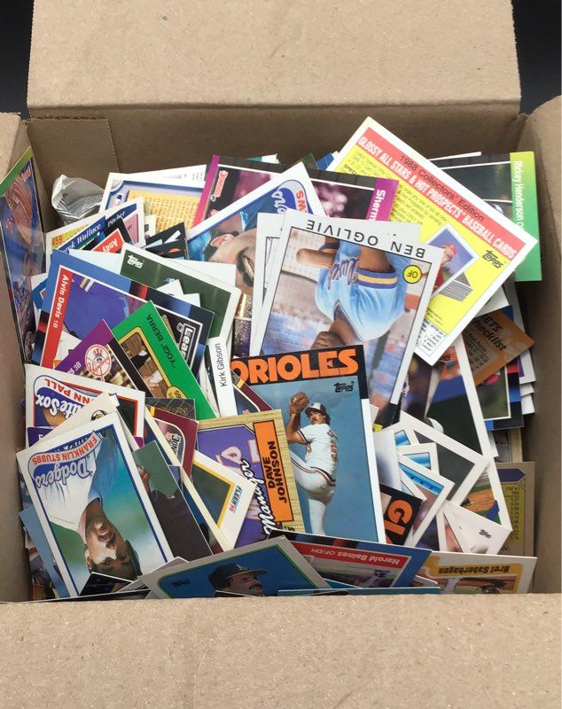 6.7 lbs. Lot of Baseball MLB Trading Cards. Medium Box, Unsorted