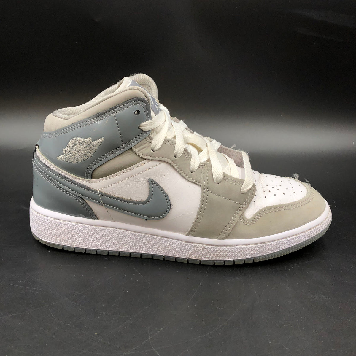 Nike Air Jordan 1 Boy's Medium Cool Grey Sneakers Size 5Y COA