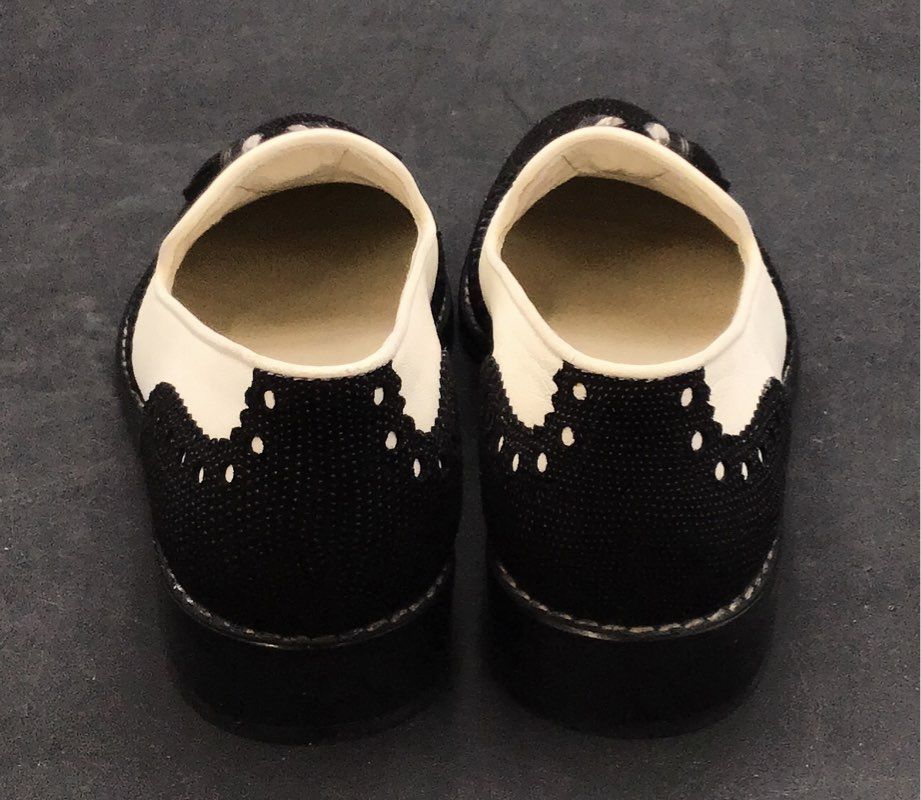 Stuart Weitzman Black White Woven Tassel Brogue Loafers Womens Size 5.5 A