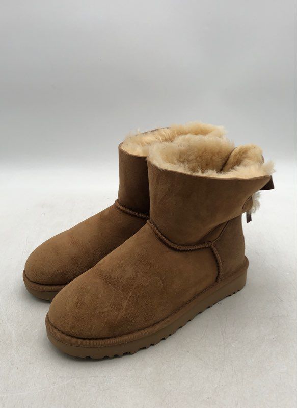 Ugg Women&#39;s Brown Suede Ankle Snow Boots - Size 7